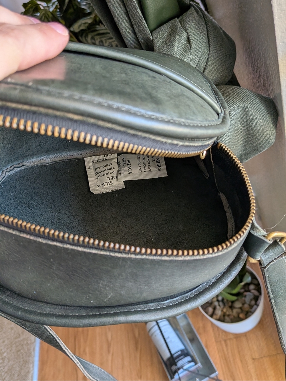 Vintage Coach Chester 9901 Crossbody Bag - GREEN 🍏 - Picture 9 of 9
